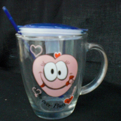 供應(yīng)批發(fā)高顏值么砂玻璃桃型杯 節(jié)日贈(zèng)送與廣告宣傳的理想選擇